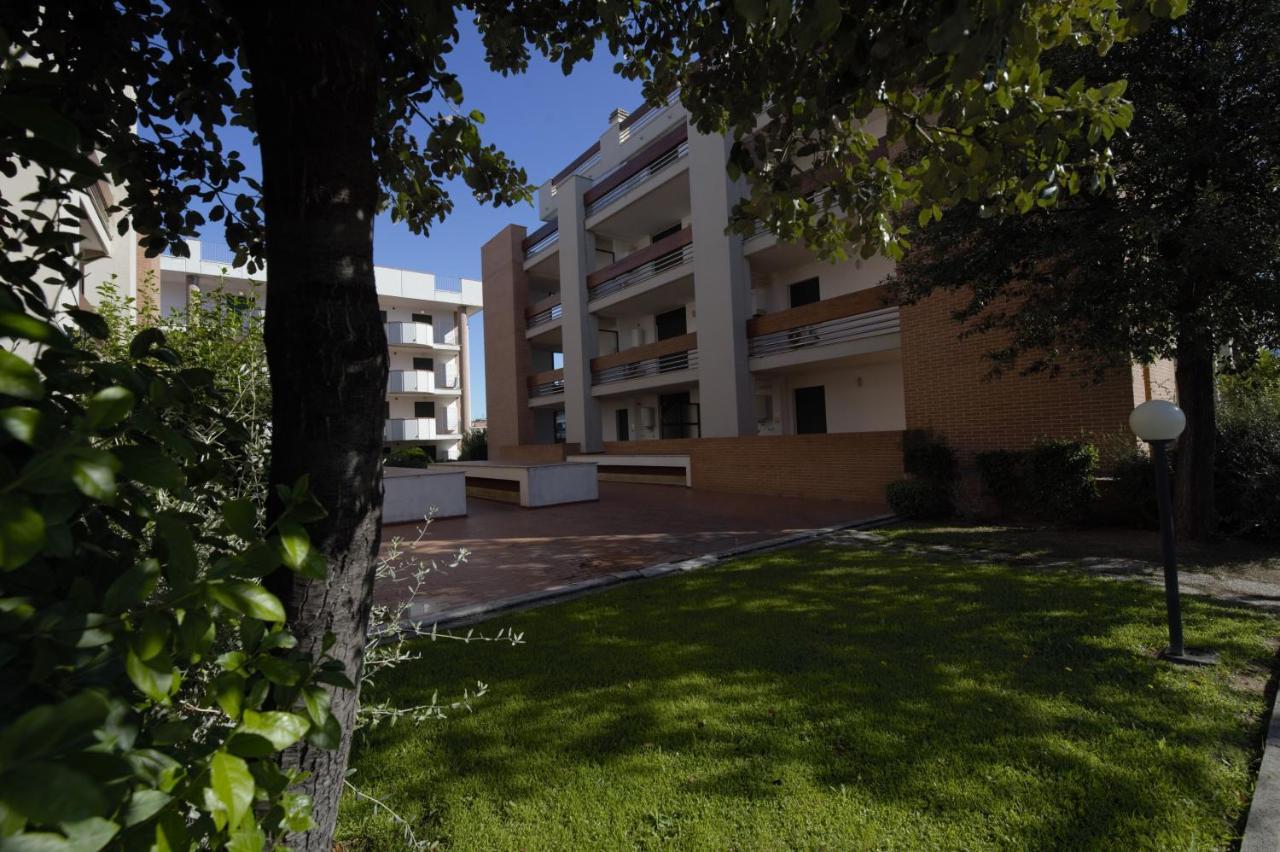 Le Residenze Di Santa Costanza - Mirto/Corbezzolo Aparthotel San Vincenzo Luaran gambar