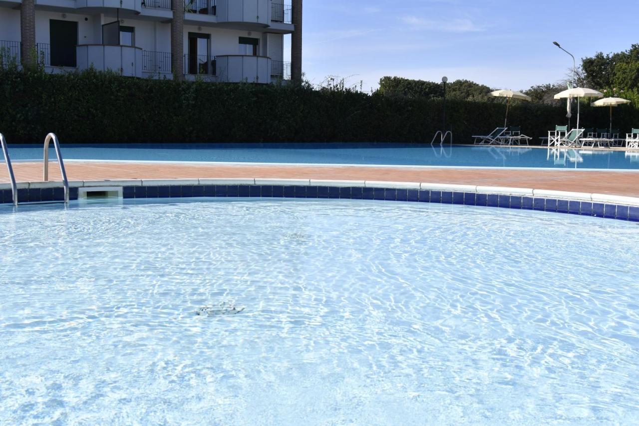 Le Residenze Di Santa Costanza - Mirto/Corbezzolo Aparthotel San Vincenzo Luaran gambar